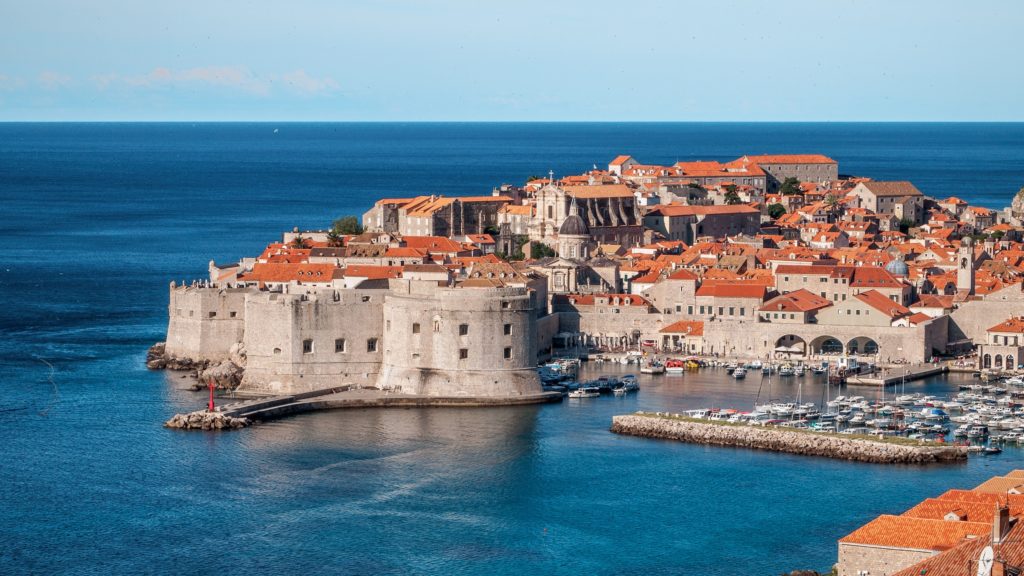 Croatia_seafront_daytime