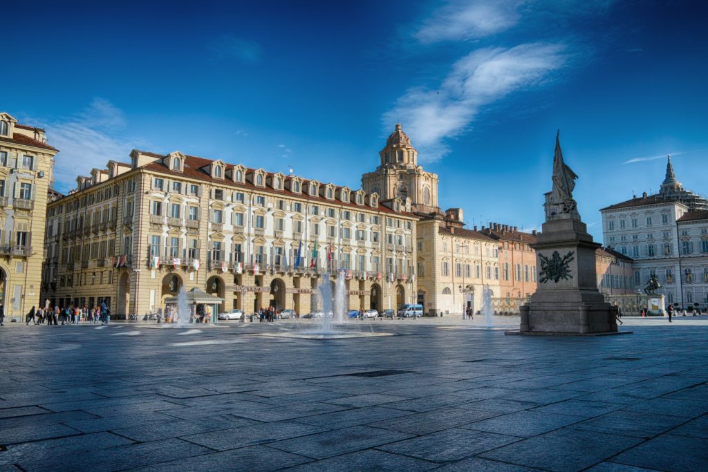 Turin_italy_Iconincbuildings