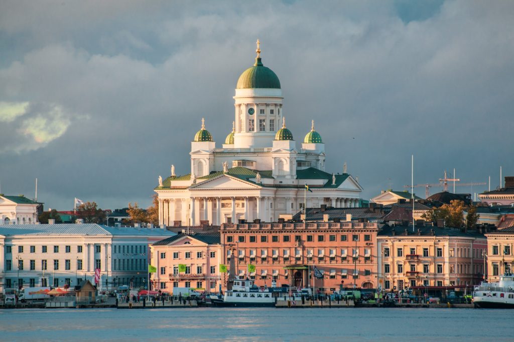 Hungary_Helsinki_grandbuilding